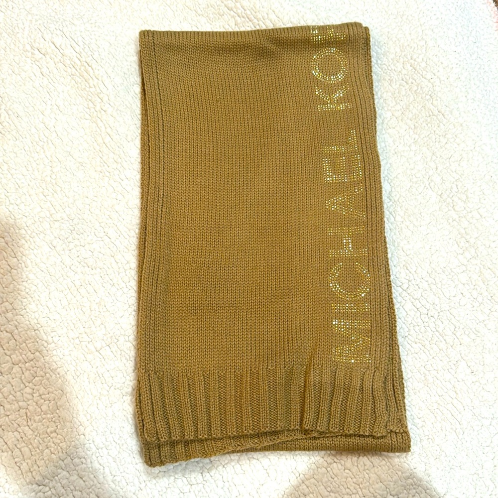 Michael Kors 🧣 scarf